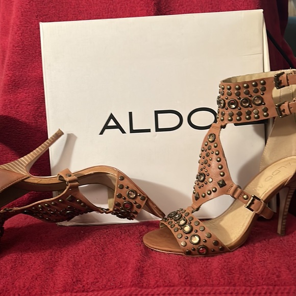 ALDO - Picture 4 of 4